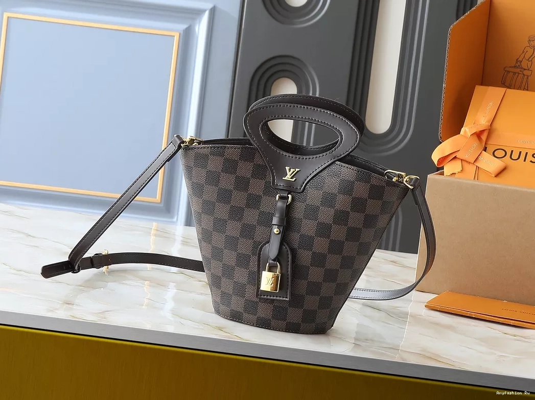 køb Louis Vuitton Capucines begrænset lager